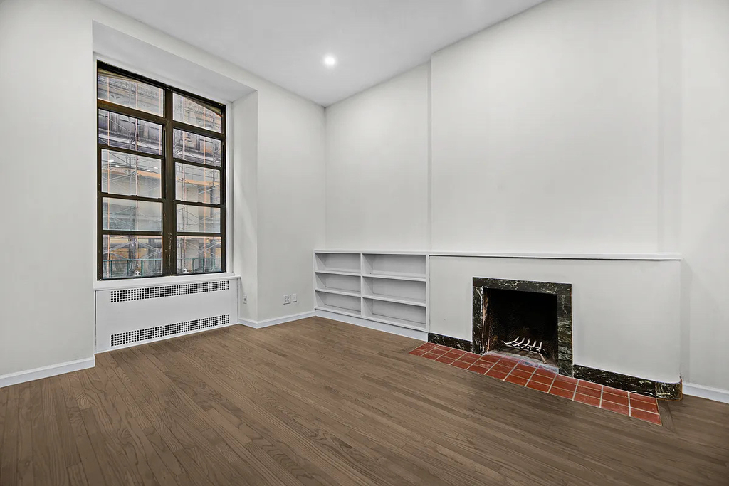 121 Madison Avenue - Photo 2