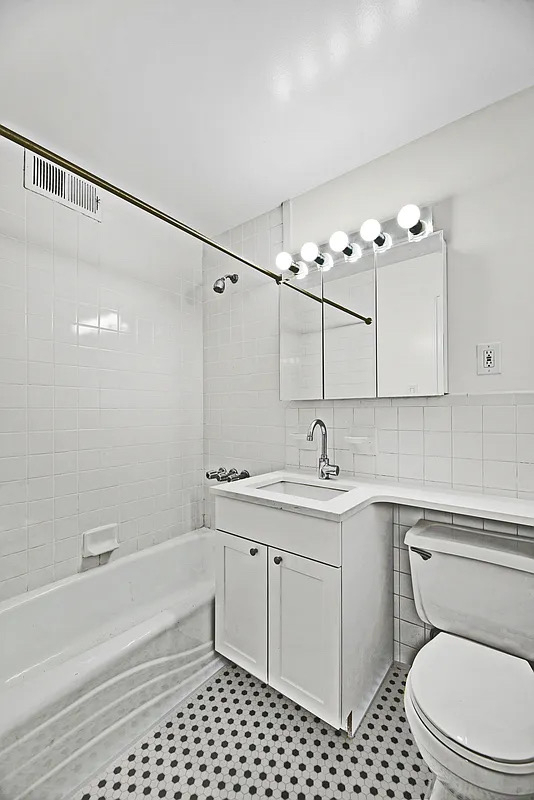 121 Madison Avenue - Photo 6