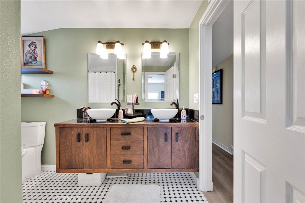 246 E Mission - Photo 37