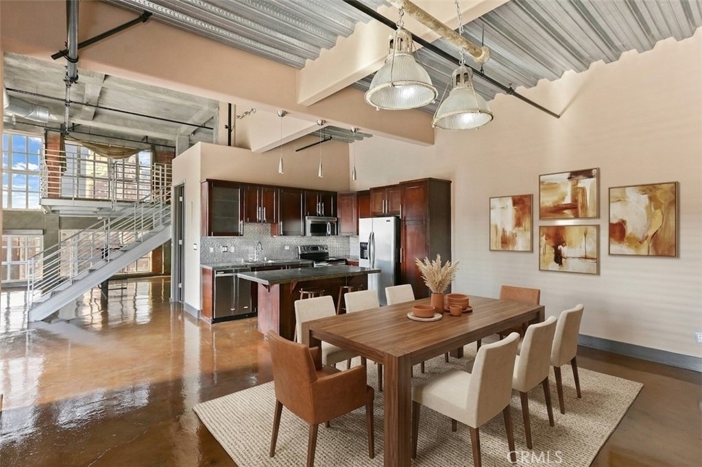 312 W 5th Street - Photo 5