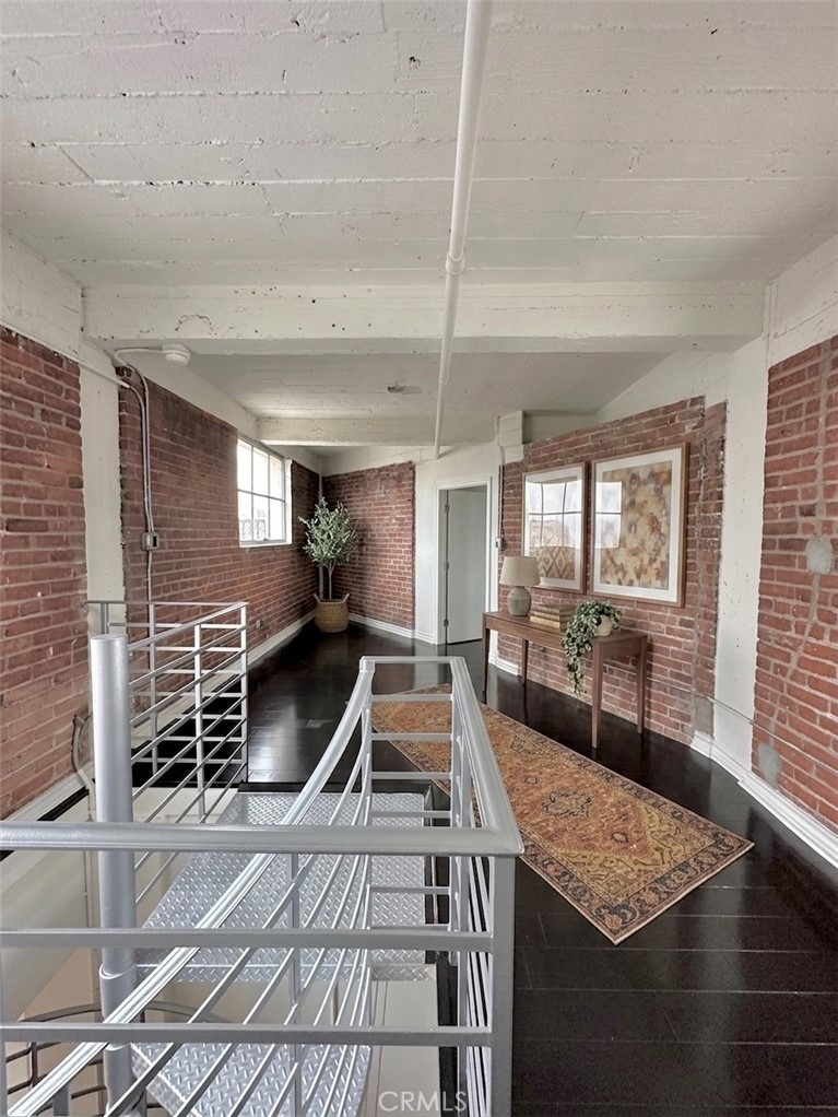 312 W 5th Street - Photo 3