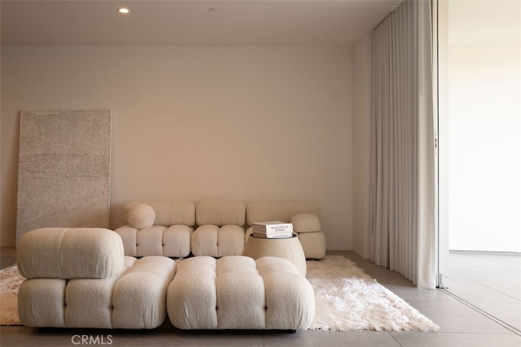 838 N Kings Road - Photo 6