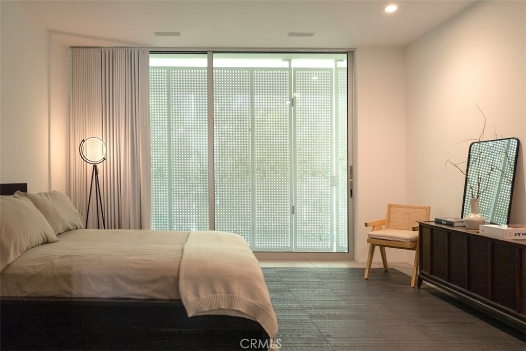 838 N Kings Road - Photo 3