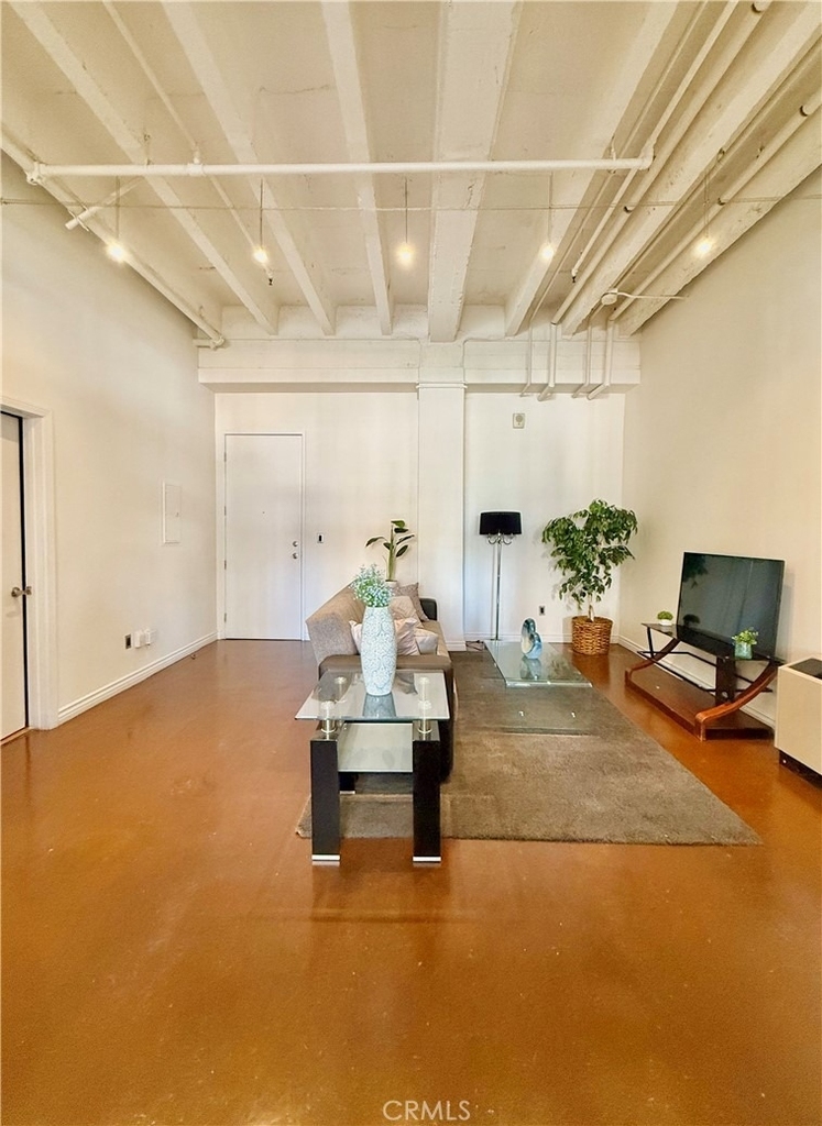 312 W 5th Street - Photo 3