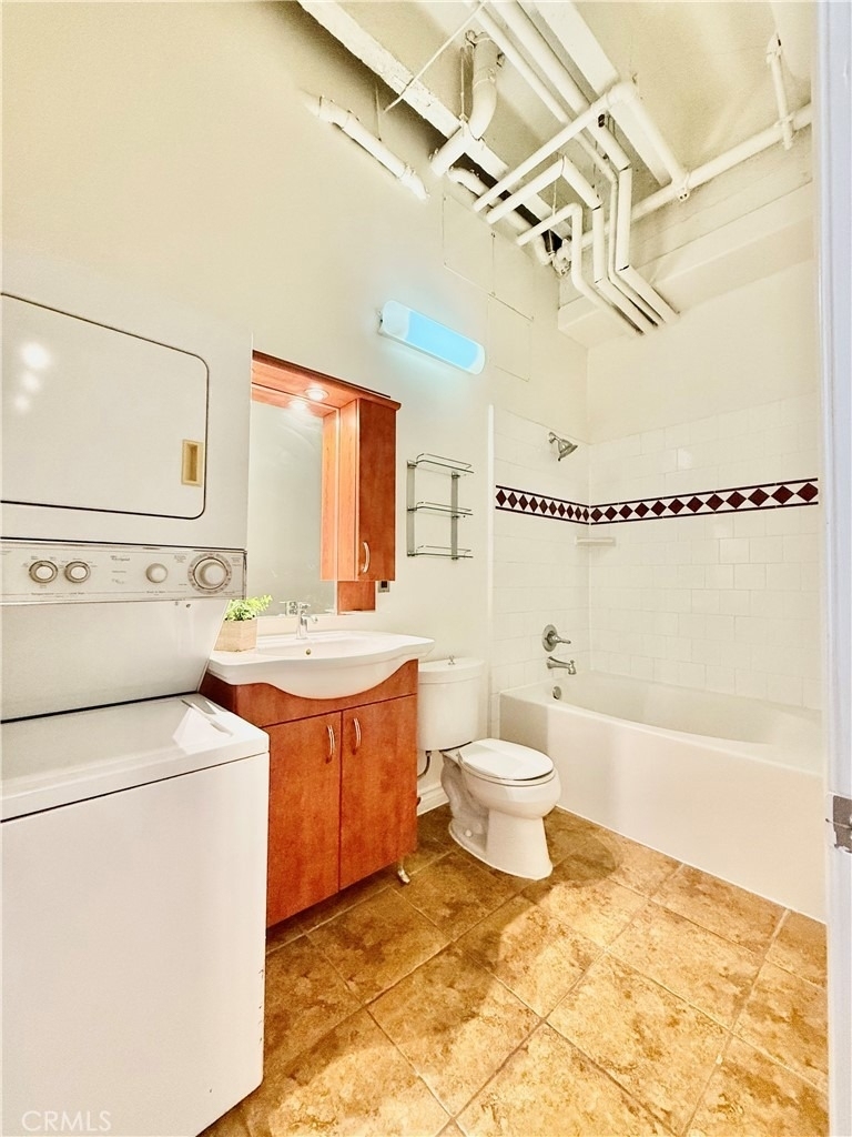 312 W 5th Street - Photo 2