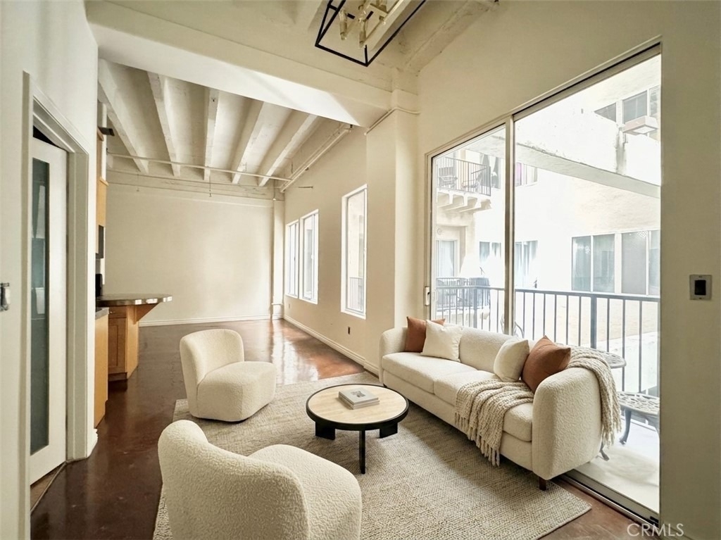 312 W 5th Street - Photo 1