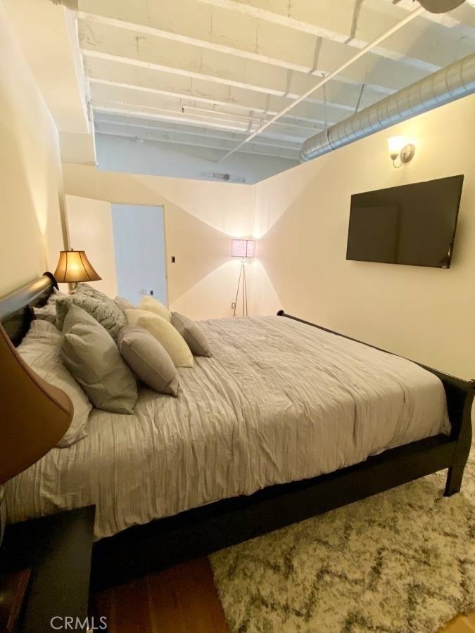 312 W 5th Street - Photo 2