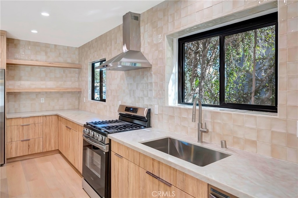 4419 Tyrone Street - Photo 12