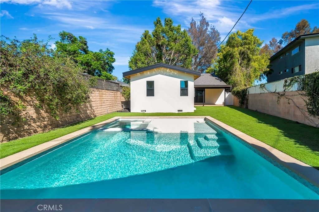 4419 Tyrone Street - Photo 34