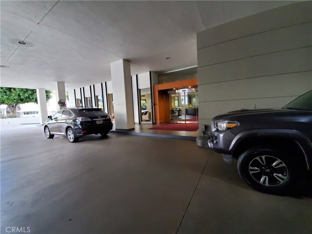 10501 Wilshire Boulevard - Photo 10