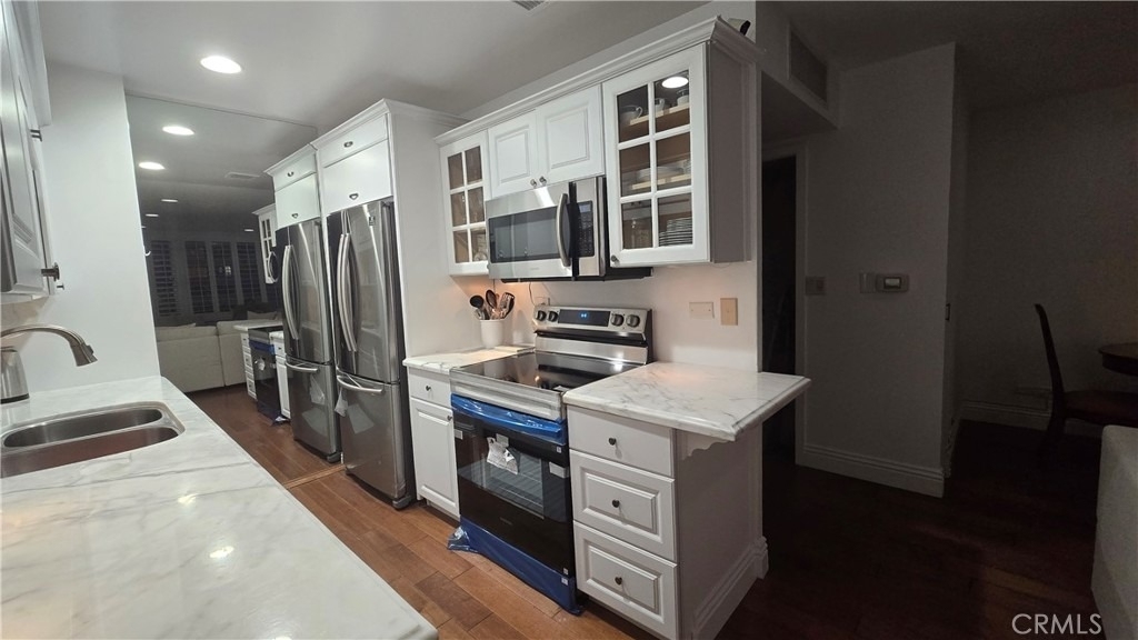 10501 Wilshire Boulevard - Photo 12
