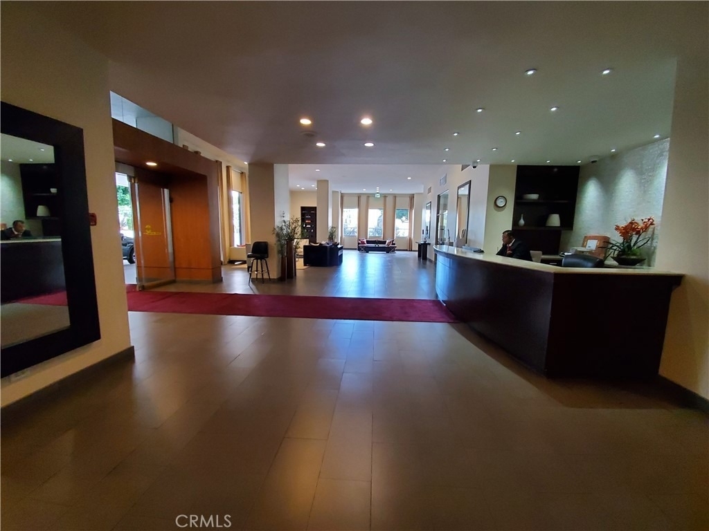 10501 Wilshire Boulevard - Photo 9