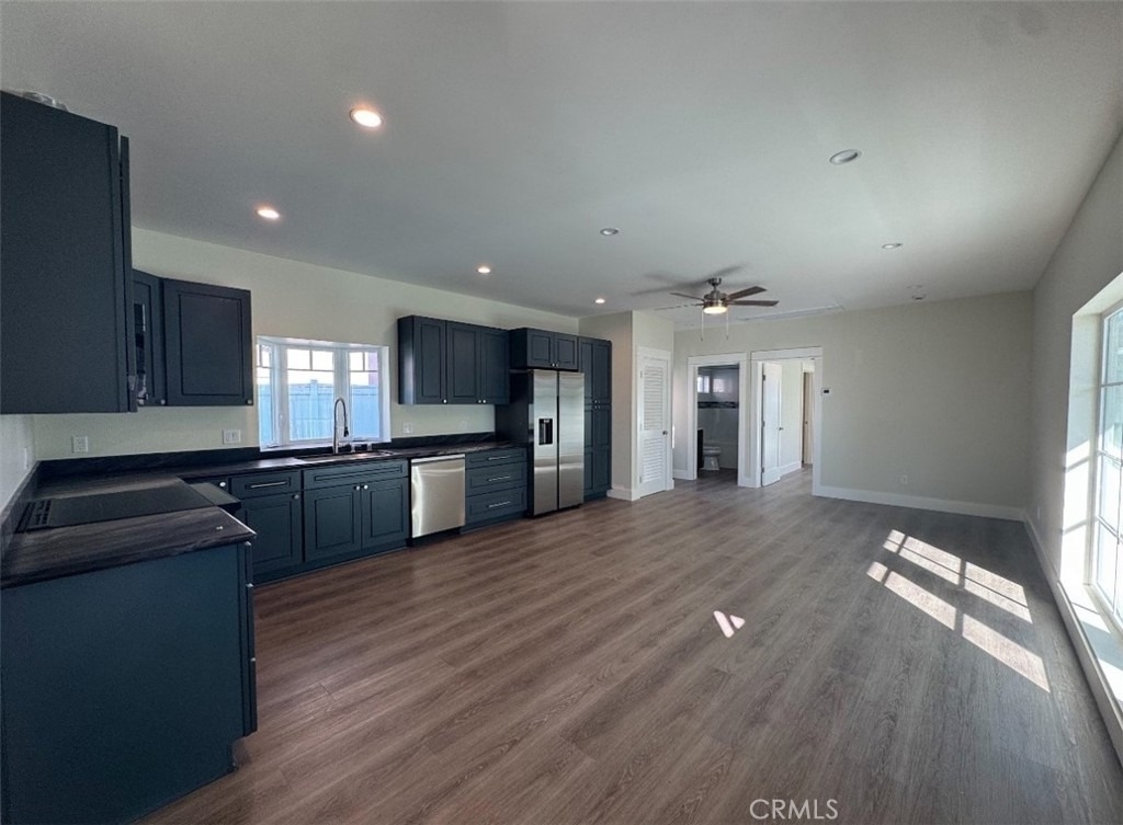 1319 Amapola Avenue - Photo 8