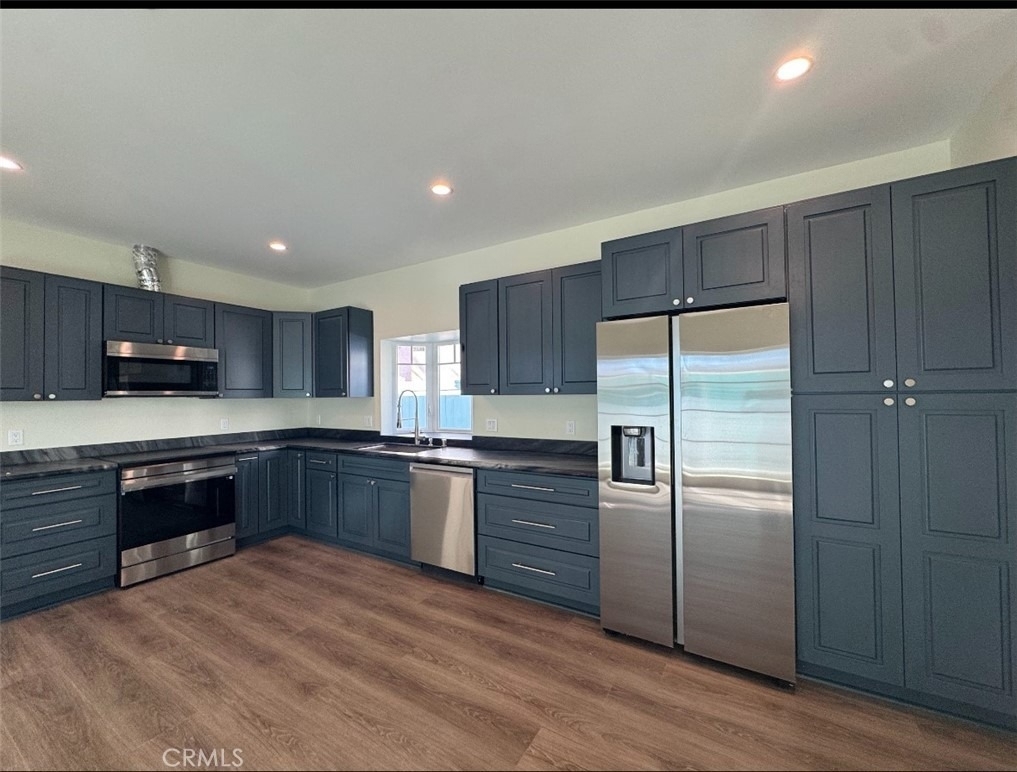 1319 Amapola Avenue - Photo 10
