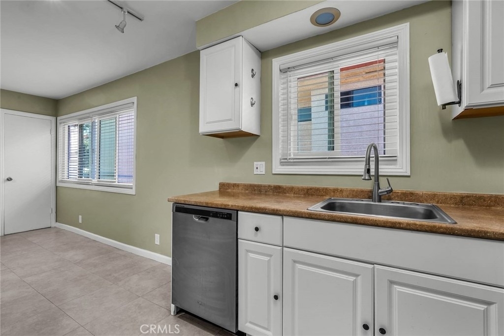 417 N Broadway - Photo 5