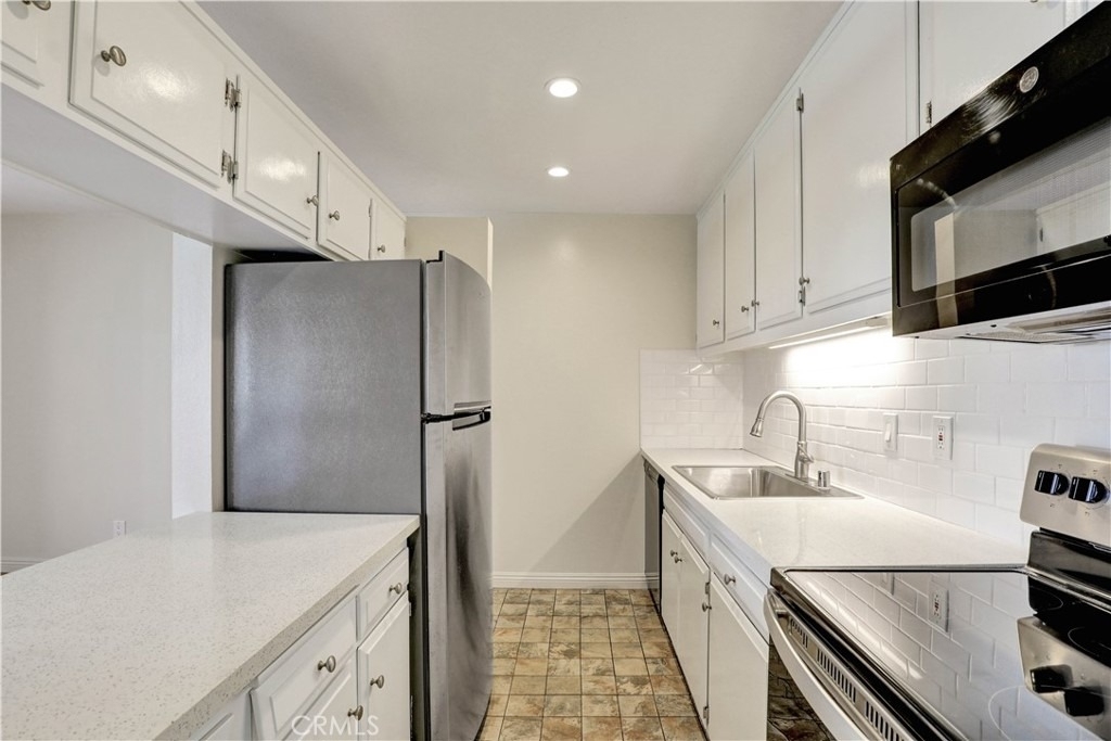 611 S Prospect - Photo 11