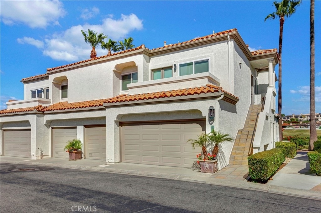 18 Tennis Villas - Photo 1