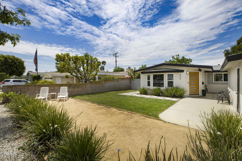 863 S Vecino Drive - Photo 2