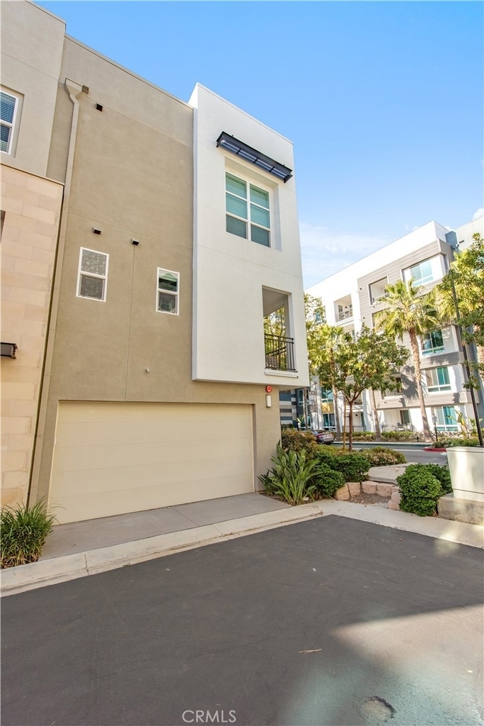 2208 Synergy - Photo 2
