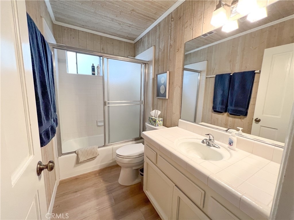 315 1/2 Diamond Avenue - Photo 1