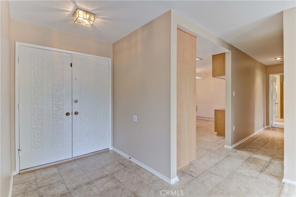 2396 W Via Mariposa W - Photo 8