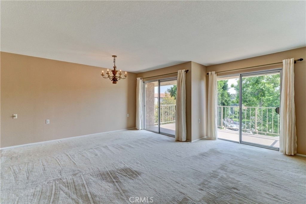 2396 W Via Mariposa W - Photo 4