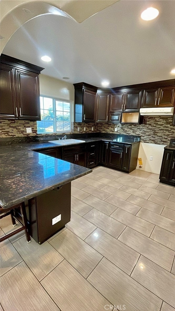 10818 Yukon Avenue - Photo 6