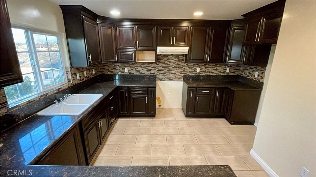 10818 Yukon Avenue - Photo 5
