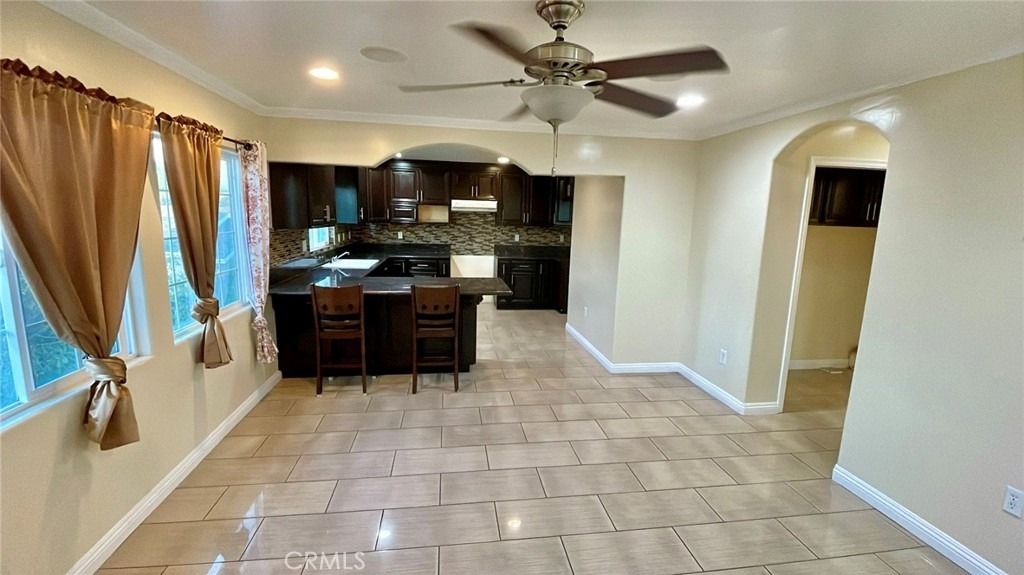 10818 Yukon Avenue - Photo 2
