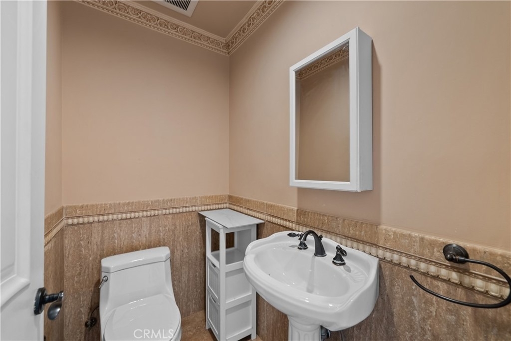 1220 Western Avenue - Photo 14