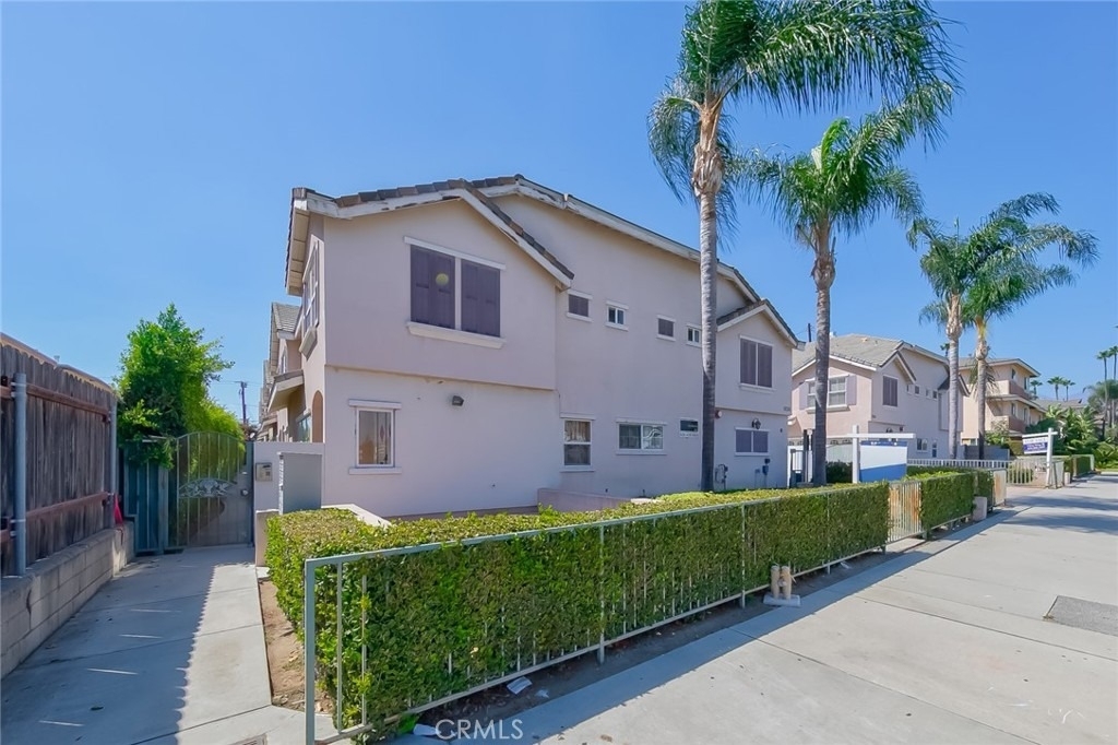 5235 Rosemead Blvd - Photo 2
