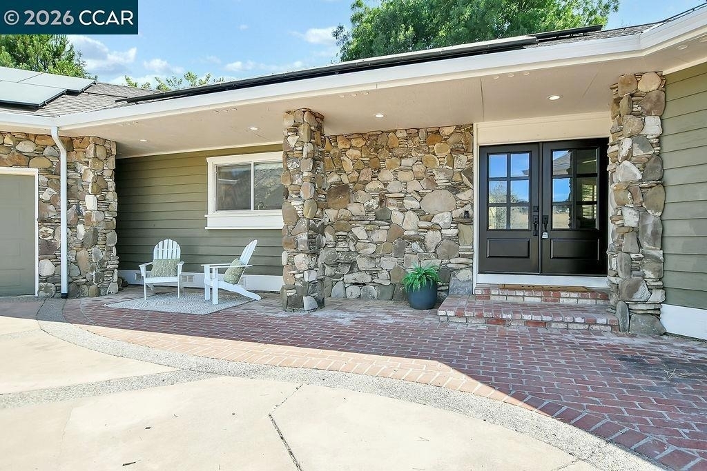 4161 Leon Dr. - Photo 3