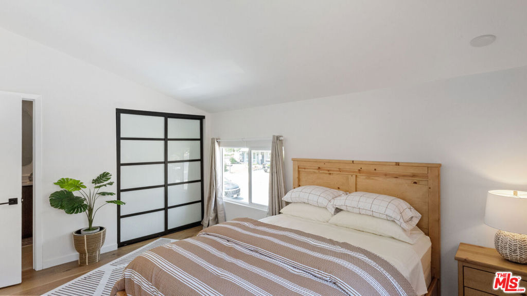 5304 Baza Avenue - Photo 18