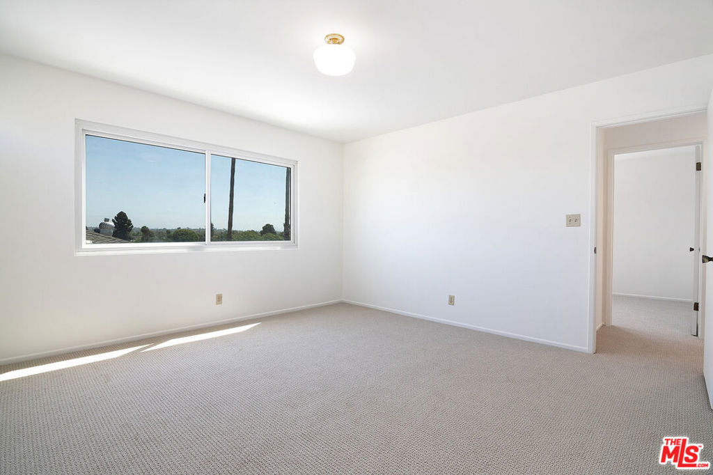 12100 Marine Street - Photo 18