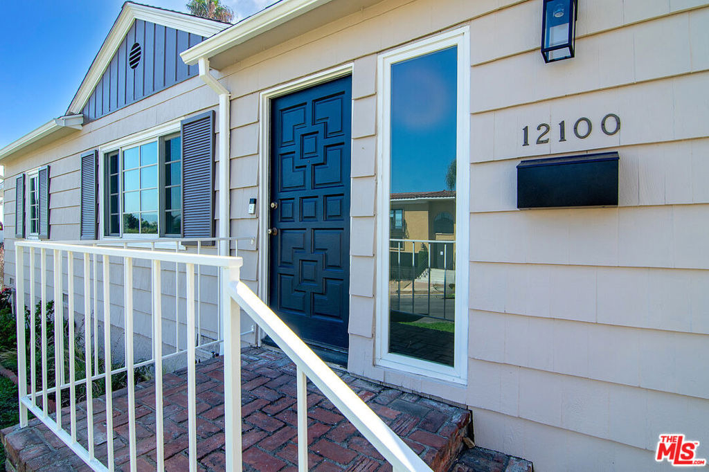 12100 Marine Street - Photo 1