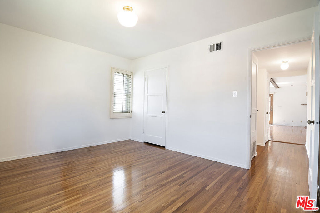 12100 Marine Street - Photo 14