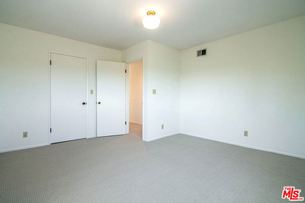 12100 Marine Street - Photo 22