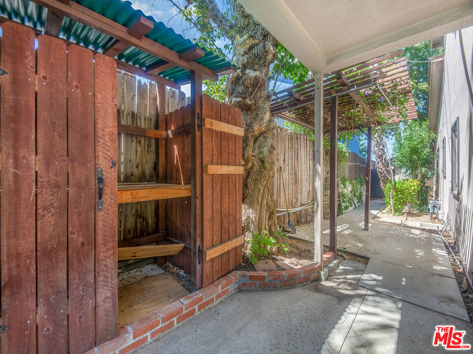 22018 Dumetz Road - Photo 29