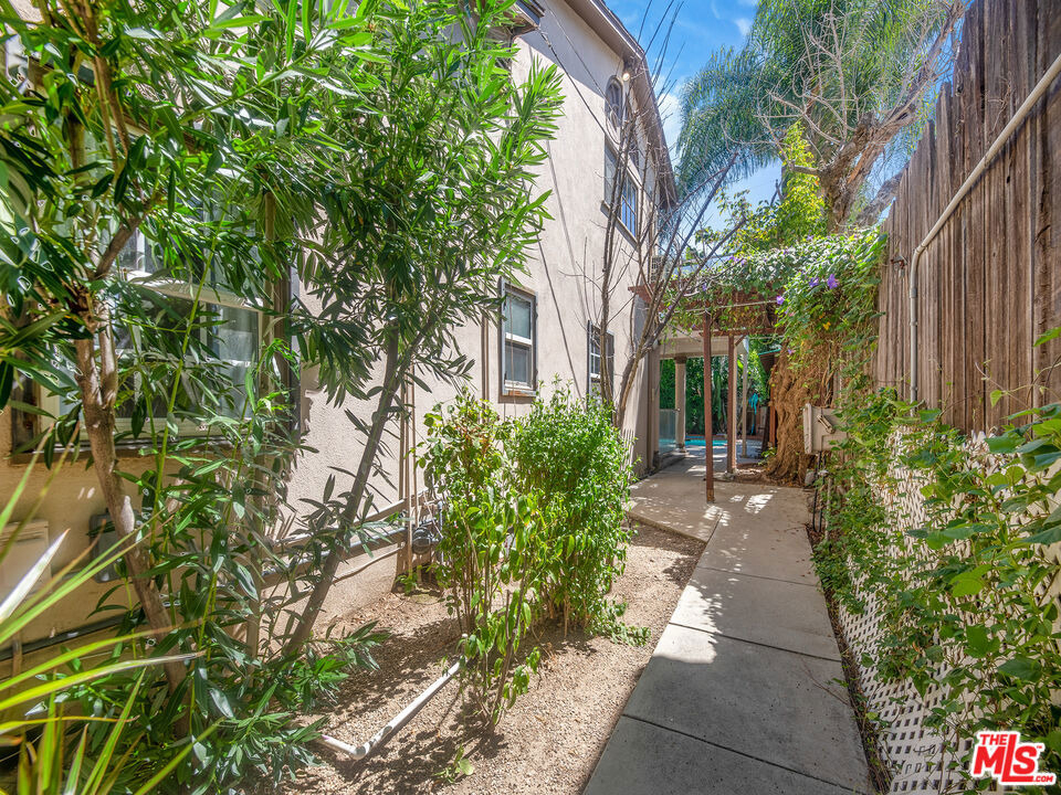 22018 Dumetz Road - Photo 18