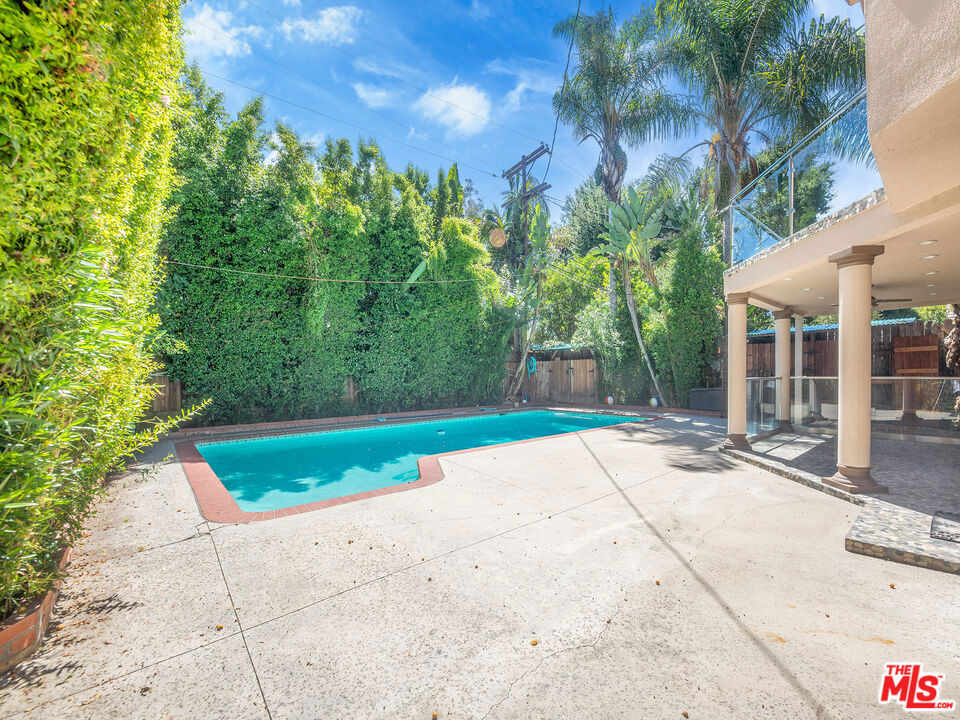 22018 Dumetz Road - Photo 11