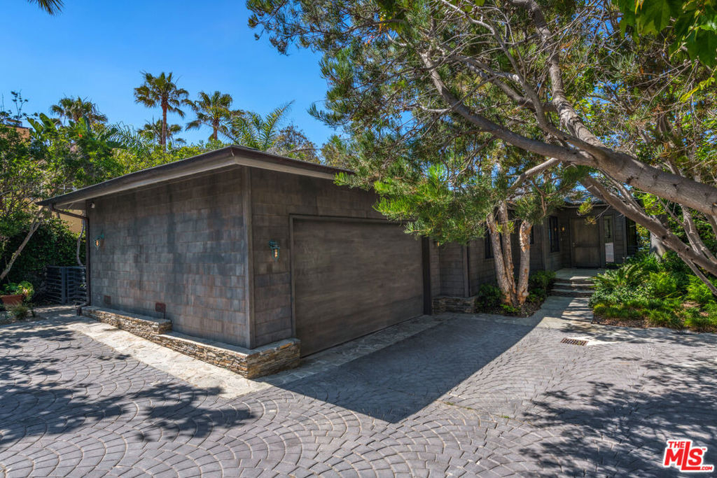 7089 Birdview Avenue - Photo 6