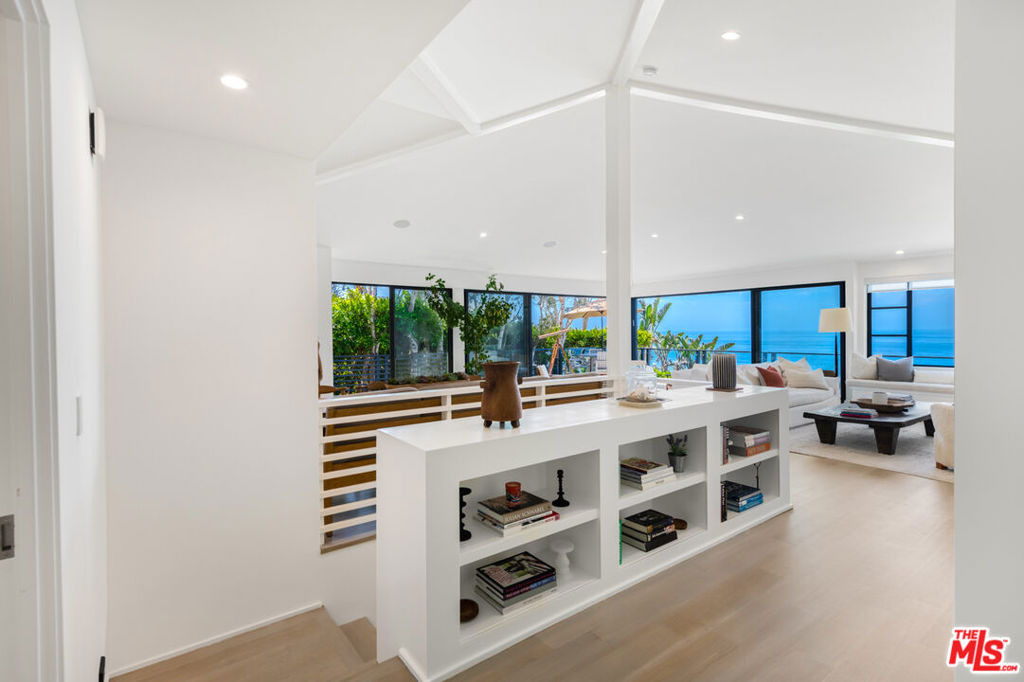 7089 Birdview Avenue - Photo 8