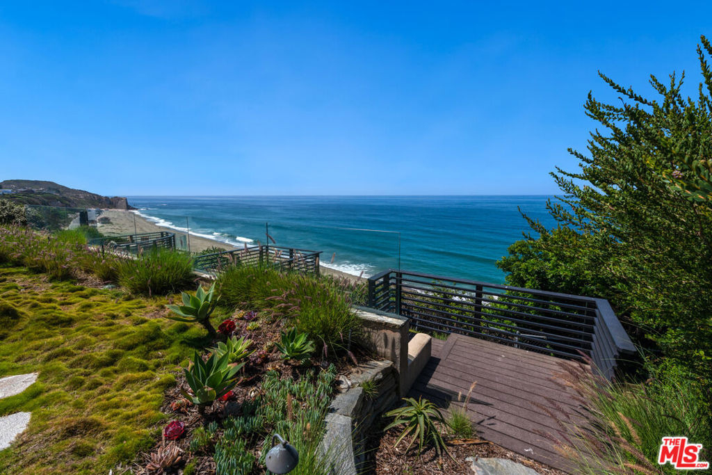 7089 Birdview Avenue - Photo 36