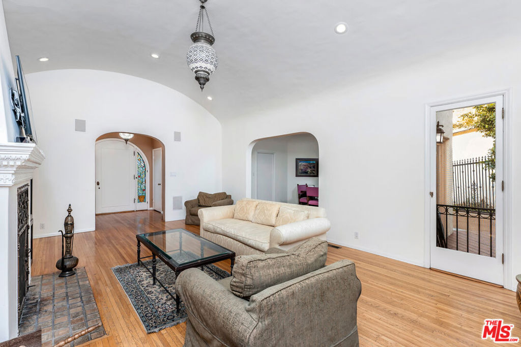2238 El Contento Drive - Photo 18