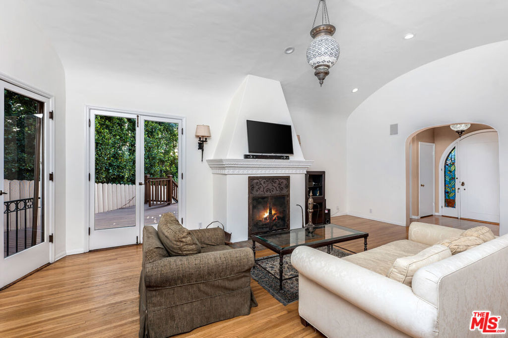 2238 El Contento Drive - Photo 19
