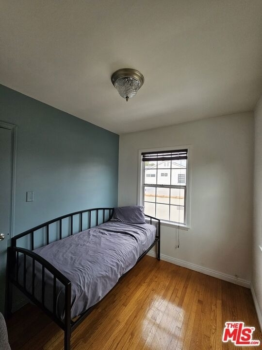 2333 S Garth Avenue - Photo 6