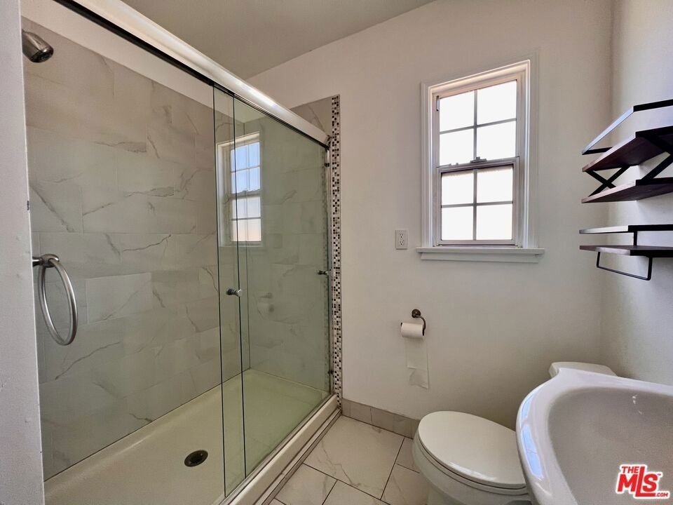 2333 S Garth Avenue - Photo 12