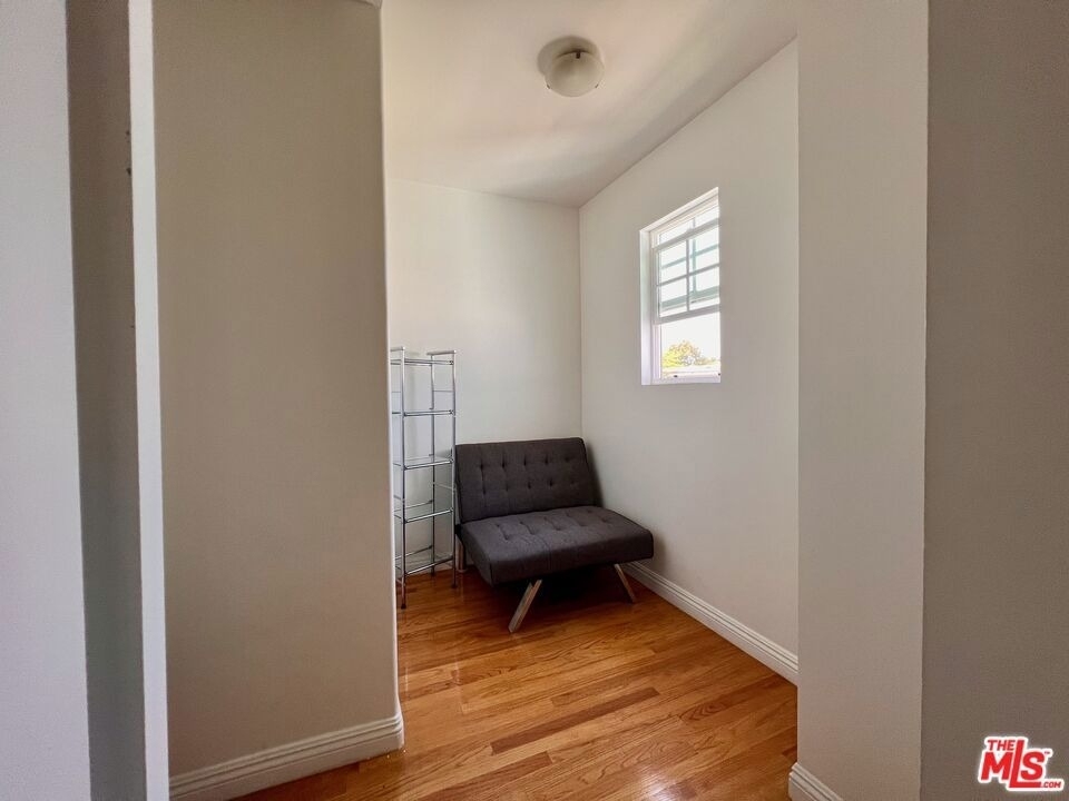 2333 S Garth Avenue - Photo 15