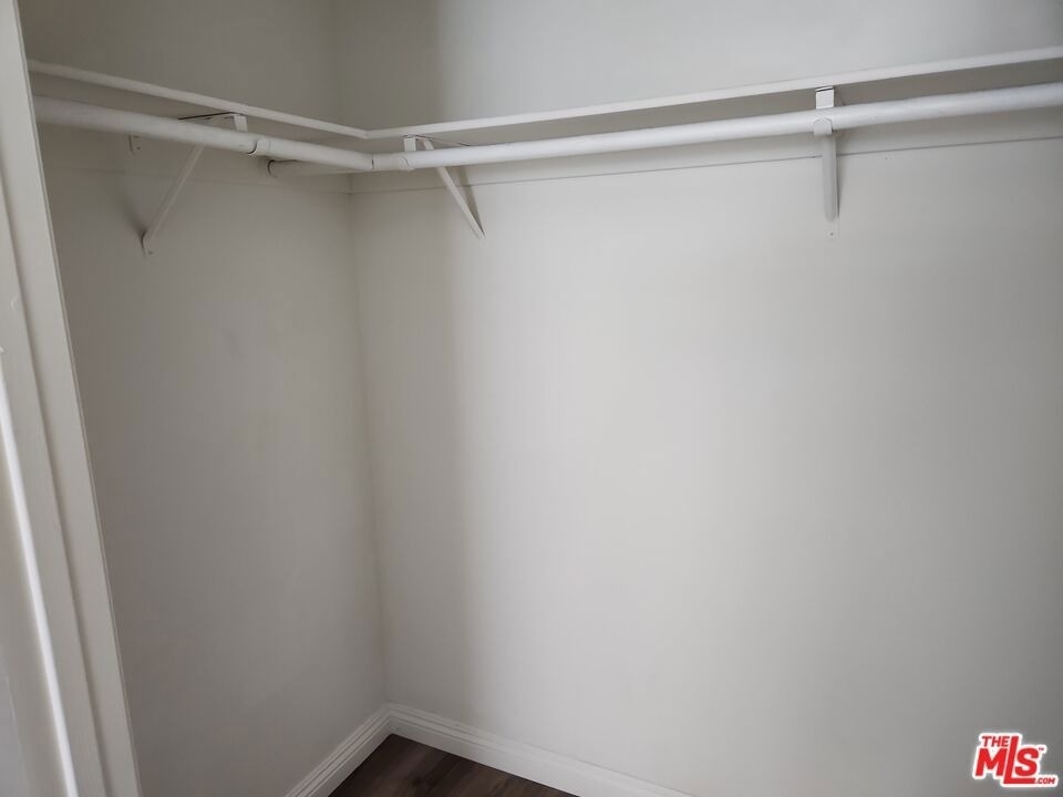 22705 Del Valle Street - Photo 4