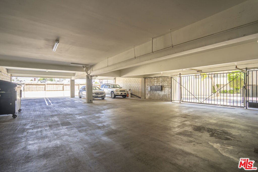 22705 Del Valle Street - Photo 9